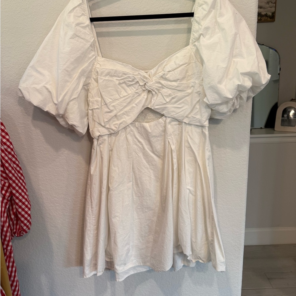 Moon RiverWhite Puff Sleeve Tie-Front Women's Top
